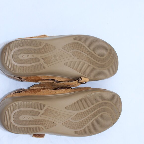 Brown Sporty Sandals with Adjustable Strap and Closed Toe - Picture 5 of 9